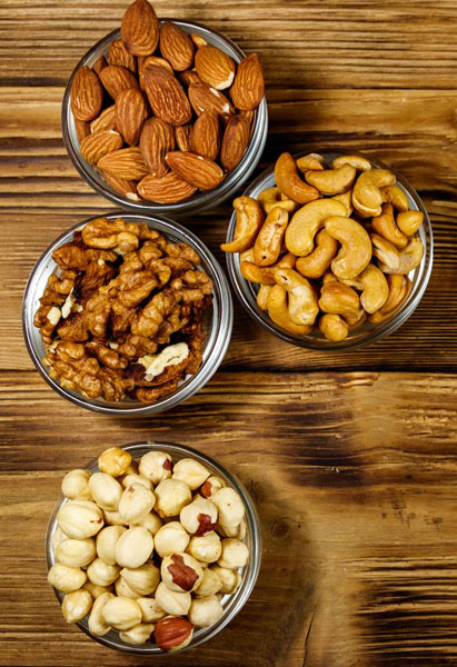 معایب نگهداری آجیل در اتاق یا یخچال